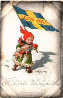 T3 1905 God Jul! / Christmas Greeting Art Postcard With Swedish Flag, Child And Pig S: Jenny Nyström (EB) - Unclassified