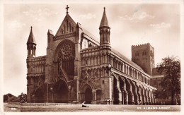 [-5%] ROYAUME-UNI - St Albans Abbey - Vue Générale - Animé - Carte Postale Ancienne - Hertfordshire