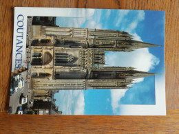 Delcampe - COUTANCES  ( 50) LE PARKING LES FLECHES DE LA CATHEDRALE - Coutances
