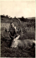 * T2 Vadász Az Elejtett Szarvassal / Hunter With A Dead Stag. Photo - Unclassified