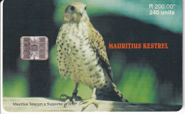 TARJETA DE MAURICIO DE UN KESTREL DE MAY 2000 Y TIRADA 40000 (MAURITIUS) CERNICALO - Mauritius