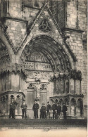 [-5%] FRANCE - Bourges - Cathédrale - Portail Saint Ursin - Edition Nouvelles Galeries - Animé - Carte Postale Ancienne - Bourges