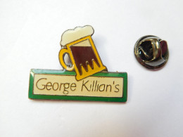 Delcampe - Beau Pin's , Bière Beer , George Killian's - Bière