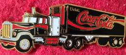 SUPER Max Pin's CAMION Drink "COCA-COLA" Noir Et Rouge Numéroté 038/100 Edition Limitée 1994 ZAMAC Base Or  8X3,4cm - Coca-Cola