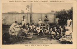 Delcampe - PC MISSIONARIES ANECHO DINER EN PLEIN AIR TOGO (a28017) - Togo