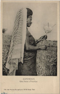 Delcampe - PC FOUMBAN FILEUSE CAMEROON ETHNIC TYPE (a27955) - Kamerun