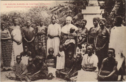 Delcampe - PC MISSIONARIES NUN AND INDIGENOUS GABON (a27936) - Gabun