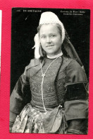 Delcampe - CPA  (Réf :GG034) (RÉGIONS BRETAGNE) ) COSTUME DE JEAN L'ABBÉ BRODERIE BRETONNE - Bretagne