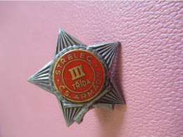 Insigne /Tchécoslovaquie/STRELEC C S Armady/III Trida /Fusils Croisés Etoile/Bronze Nickelé émaillé/1950-70    INS275 - Autres & Non Classés