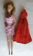 POUPEE BARBIE MATTEL 1998 + 1 Robe En Létat - Barbie