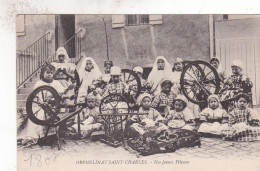 Delcampe - ORPHELINAT SAINT CHARLES NOS JEUNES FILEUSES - Kinder