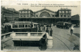 Delcampe - Cpa Paris 10e Bus En Attente Devant La Gare De L'Est,  Animée - Pariser Métro, Bahnhöfe