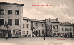 Delcampe - Brindas (Rhône) La Place, Petite Animation - Edition Vve Carre - Carte Non Circulée - Brignais