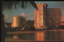 Sunshine Bathes The Fabulous Ilikai The Kahanamoku Beach Lagoon Is In The Foreground Ray Helbig - Hawaï