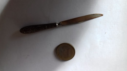 PETIT COUTEAU COUPE PAPIER METAL ARGENTES - Apri Lettere