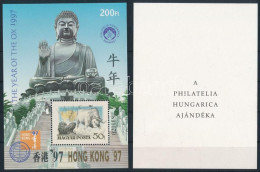 ** 1997 Hongkong Emlékív + Karton Emlékív Hátoldalán "A PHILATELIA HUNGARICA AJÁNDÉKA" Felirattal (5.750) - Other & Unclassified