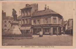 Delcampe - FRANCE - BERNAY.  Place De L'Hotel De Ville - Bernay