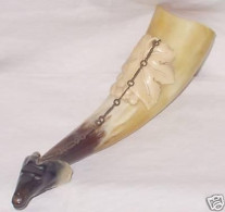 Wunderbares Antikes Trinkhorn Mit Weinlaub Aus Horn - Other & Unclassified