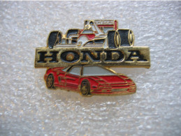 Pin's Comparatif Entre La Formule1 Honda Et La Ferrari - F1