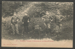 Delcampe - Carte P De 1904 ( Douaniers Français Et Allemands Sur Une Borne-Frontière ) - Polizei - Gendarmerie