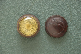Boussole De Poche En Bakélite Avec Cadran Solaire - Marque Et Modèle à Déterminer - Other Apparatus