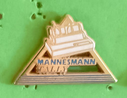 Pin's Mannesmann Tally Fabricants Américains D'imprimantes Signé DECAT Paris - Informatica