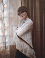Soviet Fashion Card With The Pattern On The Backside Woman In White Scarf - Printed 1983 - Ca. 18x14 Cm - Patrones