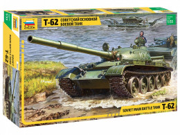 Soviet Main Battle Tank T-62 (Russia. Zvezda. 3622. 1:35) Model Kit - Military Vehicles