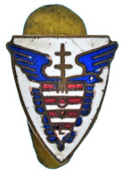 ~1930. "MOVE (Magyar Országos Véderő Egylet)" Zománcozott Bronz Gomblyuk Jelvény Gyártói Jelzés Nélkül (15x13mm) T:AU /  - Unclassified