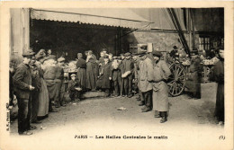 Delcampe - CPA PARIS 1e Les Halles Centrales Le Matin (479443) - Paris (01)