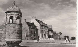 Delcampe - 29. ROSCOFF. CPA. .TOURELLE DE MARIE STUART..ANNEES 50 - Roscoff