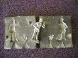 MOULE Pour  Couler Une FIGURINE CHEF DE GARE En Plomb Ou étain  Hauteur 64 - Soldatini Di Piombo