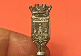CUILLERE VINTAGE 10,5 Cm En  Métal Argenté - FRANCE LOURDES (65) - Löffel