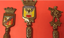 LOT De 3 CUILLERES VINTAGE 11 Cm En Métal Argenté - FRANCE CHAMONIX MAURIENNE RAMONEUR - Fabricant JM (x1) Et AUGIS (x2) - Löffel
