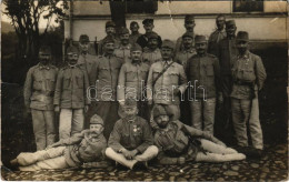 T2/T3 1916 Osztrák-magyar Katonák Csoportja / WWI Austro-Hungarian K.u.K. Military, Group Of Soldiers. Photo + "K.U.K. E - Unclassified