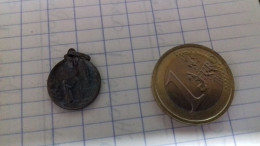 MEDAILLE RELIGIEUSE - Etnica