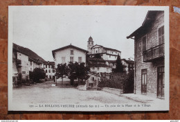 LA BOLLENE VESUBIE (06) - UN COIN DE LA PLACE ET LE VILLAGE - Belvédère