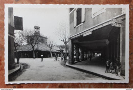 REVEL (31) - PLACE DU MARCHE - Revel