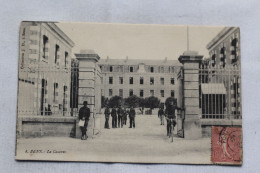 Delcampe - P194, Sens, La Caserne, Militaria, Yonne 89 - Kasernen