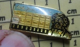 Delcampe - 521 Pin's Pins / Beau Et Rare / ADMINISTRATIONS / ECOLE JEAN MABUSE Et Il Va En Prison ? - Administrations