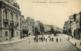 Delcampe - MONTDIDIER - Place De L'Hôtel De Ville - Animé - Montdidier