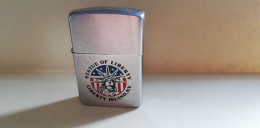 @ Briquet Zippo, STATUE OF LIBERTY ,Liberty Island,NY ( A -VII , Janvier 1991 ) Chrome Brossé @ - Zippo