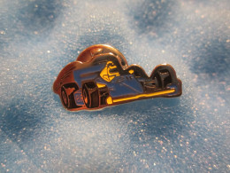 C Pin's Automobile Voiture Elf - Audi