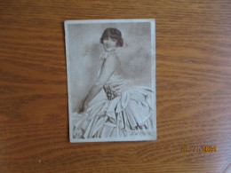ESTONIA VINTAGE TOBACCO CARD , MOVIE STAR LIA MARA - Objetos Publicitarios