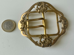 Ancienne Boucle De Ceinture Thème Japon Geisha Dragon 9 Cm Sur 8 Cm - Ceintures & Boucles