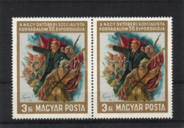 ** 1967 Nagy Októberi Forradalom 3Ft Pár, A Bal Oldali Bélyegen Bal Oldalon Fehér Vonal - Other & Unclassified