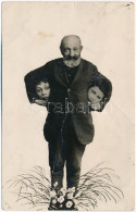 * T3 Arad, Eugen Sándor Jenő Fényképész Trükkfotója Levágott Fejű Gyerekekkel / Trick Photo With Severed Heads (gyűrődés - Unclassified