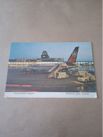 CARTOLINA: MONTREAL INTERNATIONAL AIRPORT - MONTREAL, QUE., CANADA - VIAGGIATA - F/G - COLORI - LEGGI - Yellowknife