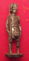 Figurine Kinder Métal Métallfiguren 1991. Ecossais Schotten Korporal. Socle Ovale 4f - Familien