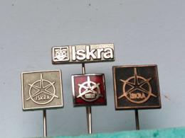 BADGE Z-98-3 - 4 PINS - ISKRA KRANJ, SLOVENIA, Electrotehnical Phone, TV, RADIO, TELEPHONE, Electrotehnical Products, - Lots